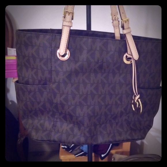 MICHAEL Michael Kors Handbags - MICHAEL KORS JET SET SIGNATURE TOTE BRAND NEW